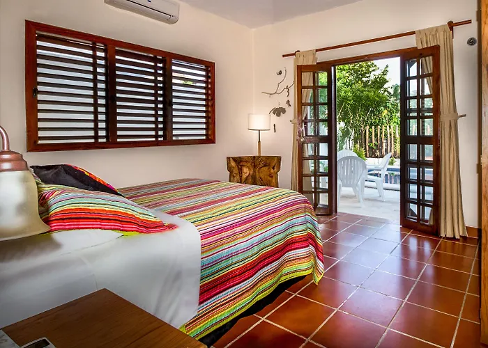 Casa Anita - Relaxing Steps From The