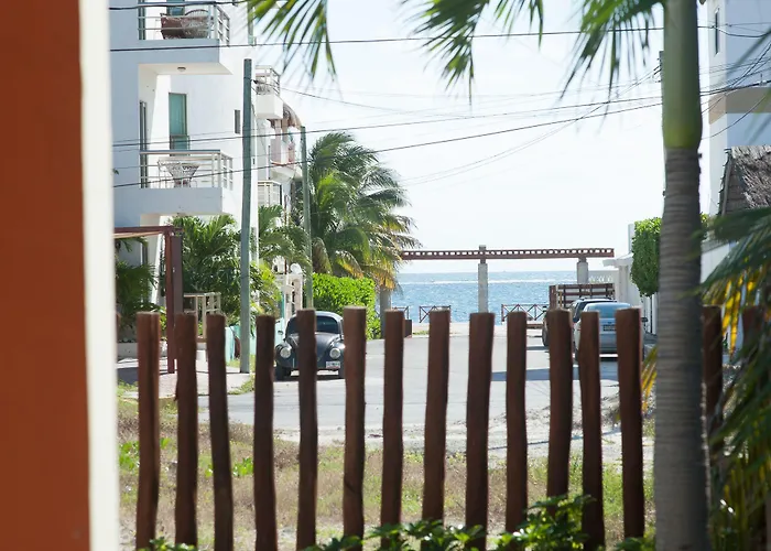 Casa Anita - Relaxing Steps From The * Puerto Morelos